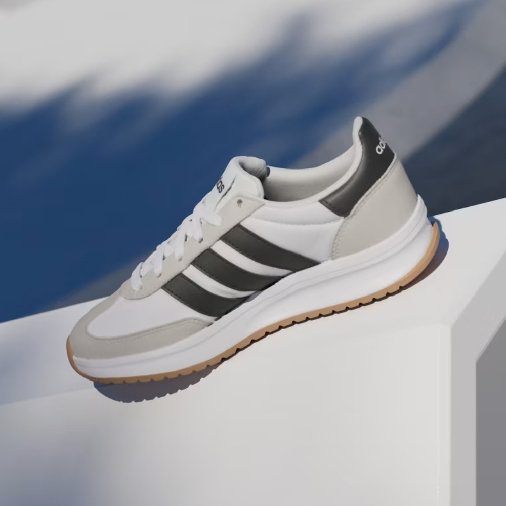 Size 7-Adidas Run 70s 2.0 Juniors     White/black/grey (JI2266) - Picture 6 of 10